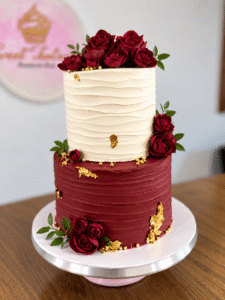 Pastel de Bodas Borgoña y Oro (1)